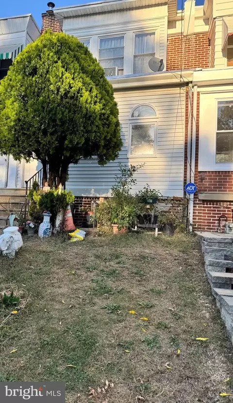 207 Jackson Ave, Collingdale, PA 19023