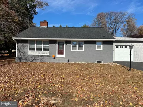 Exterior - 1136 Flora Ln, Boothwyn, PA 19061 photo 1 of 3