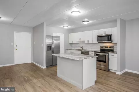 400 Glendale Rd #D31, Havertown, PA 19083