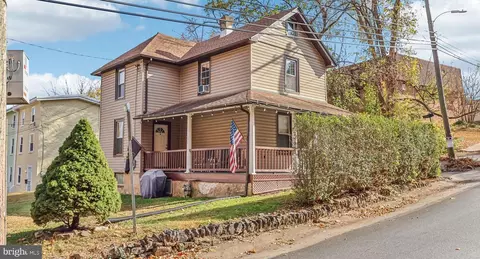 403 N Sycamore Ave, Clifton Heights, PA 19018