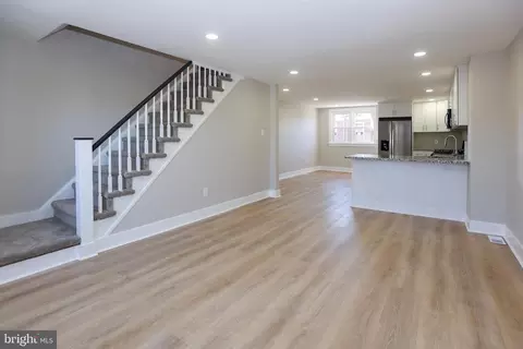 1318 Edgehill Rd, Darby, PA 19023