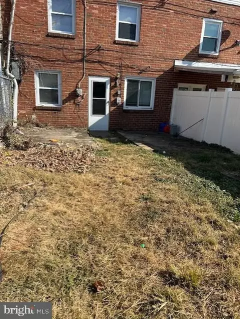Exterior - 1572 Summit St, Marcus Hook, PA 19061 photo 1 of 1