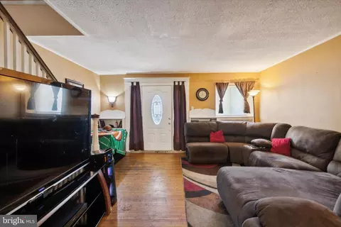 7247 Calvin Rd, Upper Darby, PA 19082 photo 4