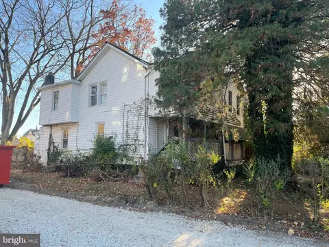 703 Preston Ave, Bryn Mawr, PA 19010