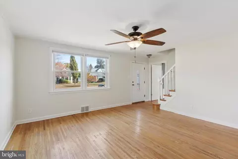 306 Taylor Rd, Springfield, PA 19064 photo 4