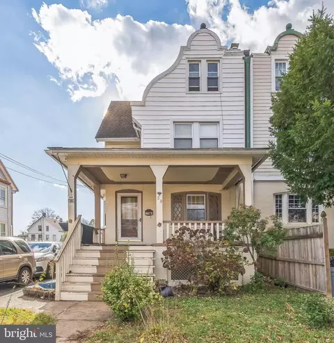38 E Stewart Ave, Lansdowne, PA 19050