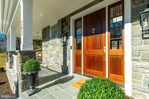 Exterior - 321 E Beechtree Ln, Wayne, PA 19087 photo 5 of 22