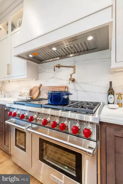 Kitchen - 321 E Beechtree Ln, Wayne, PA 19087 photo 5 of 5