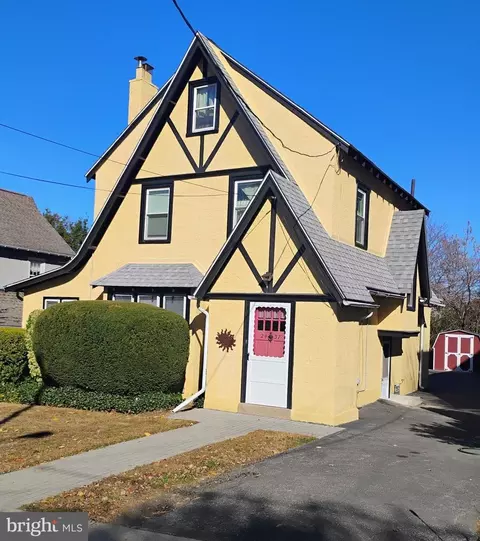 2437 Linden Dr, Havertown, PA 19083