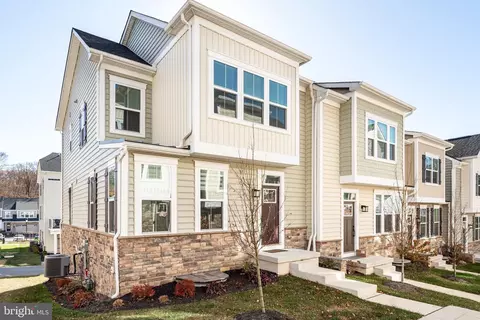 222 Avalon Dr, Media, PA 19063