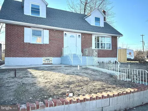 1010 Summit St, Darby, PA 19023