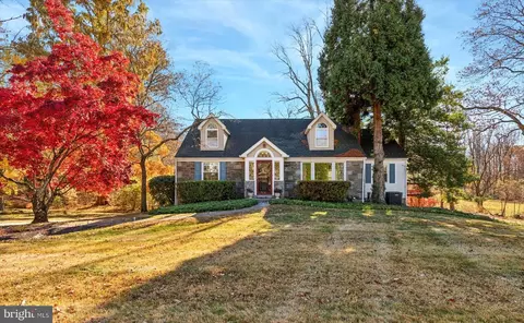 233 Sinkler Dr, Wayne, PA 19087