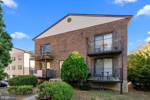 22 S Springfield Rd #J4, Clifton Heights, PA 19018
