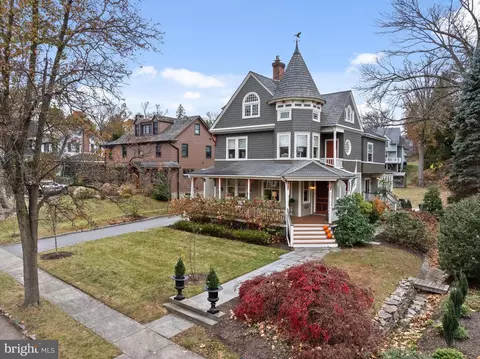 Exterior - 218 Lansdowne Ave, Wayne, PA 19087 photo 2 of 9