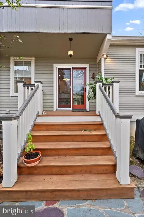 Exterior - 218 Lansdowne Ave, Wayne, PA 19087 photo 7 of 9