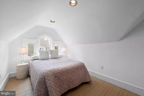 Bedroom - 218 Lansdowne Ave, Wayne, PA 19087 photo 5 of 8