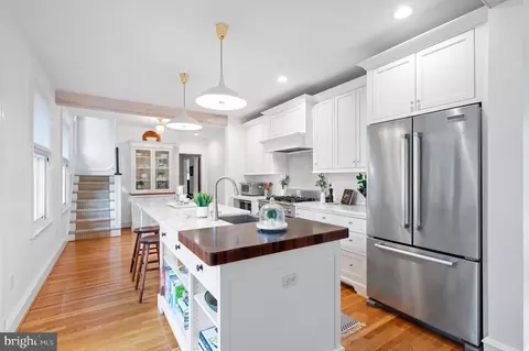 Kitchen - 218 Lansdowne Ave, Wayne, PA 19087 photo 4 of 4
