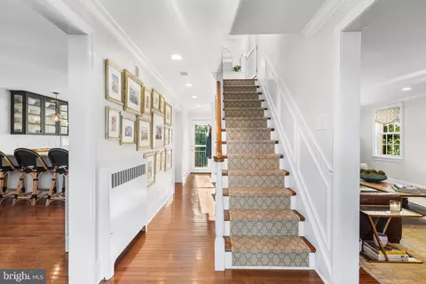 528 W Wayne Ave, Wayne, PA 19087 photo 4