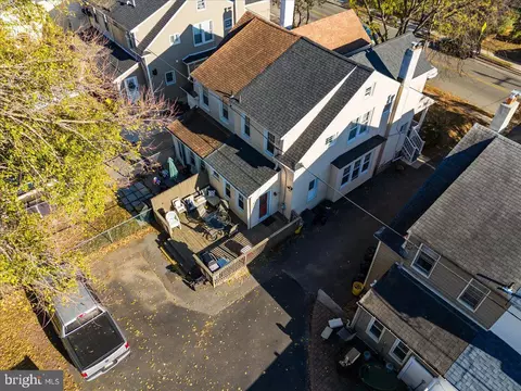 View/Area - 264 Powell Rd, Springfield, PA 19064 photo 2 of 3