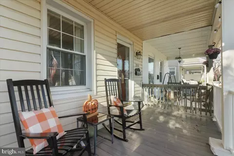Exterior - 264 Powell Rd, Springfield, PA 19064 photo 3 of 7