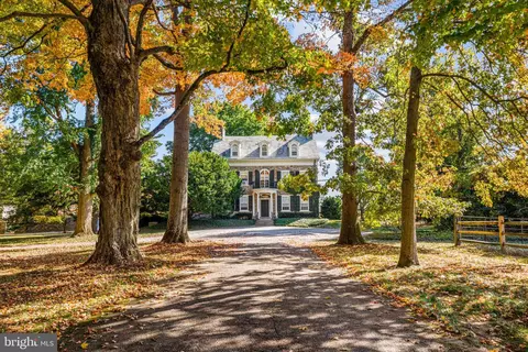 705 Church Rd, Wayne, PA 19087