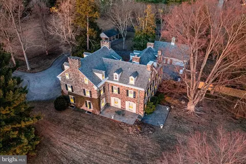 Exterior - 705 Church Rd, Wayne, PA 19087 photo 5 of 10