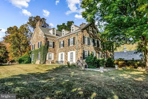 Exterior - 705 Church Rd, Wayne, PA 19087 photo 7 of 10