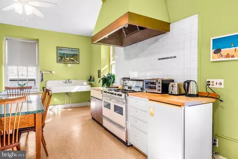 Kitchen - 705 Church Rd, Wayne, PA 19087 photo 4 of 4
