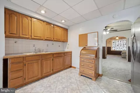 Entry Way - 1029 12 Yates Ave, Marcus Hook, PA 19061 photo 4 of 4