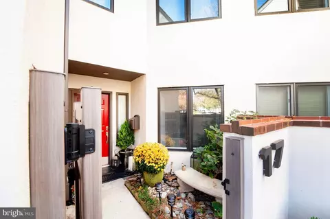 138 Montrose Ave #17, Bryn Mawr, PA 19010
