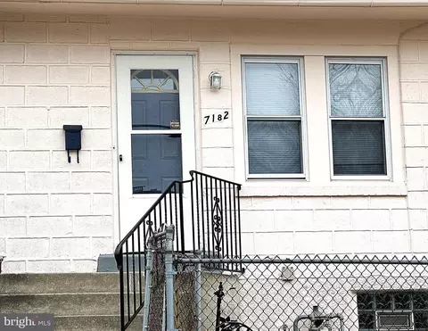 7182 Ruskin Ln, Darby, PA 19082