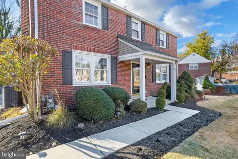 610 Hey Ln, Springfield, PA 19064 photo 2