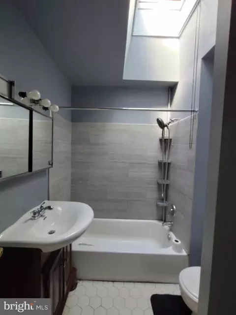 Entry Way - 313 Margate Rd, Upper Darby, PA 19082 photo 4 of 4