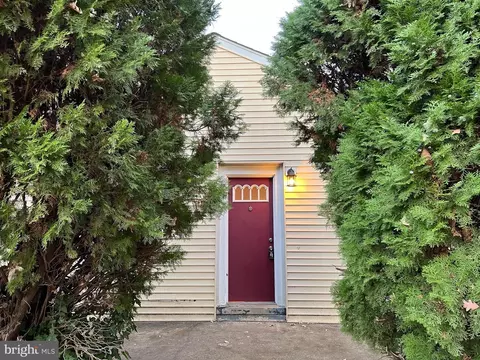706 Madison Ct, Wallingford, PA 19086