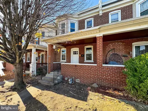 Exterior - 1124 Washington Ave, Marcus Hook, PA 19061 photo 2 of 3