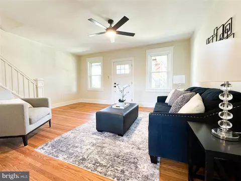 Living - 1124 Washington Ave, Marcus Hook, PA 19061 photo 1 of 2