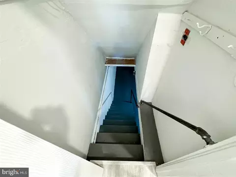 Entry Way - 1124 Washington Ave, Marcus Hook, PA 19061 photo 3 of 3