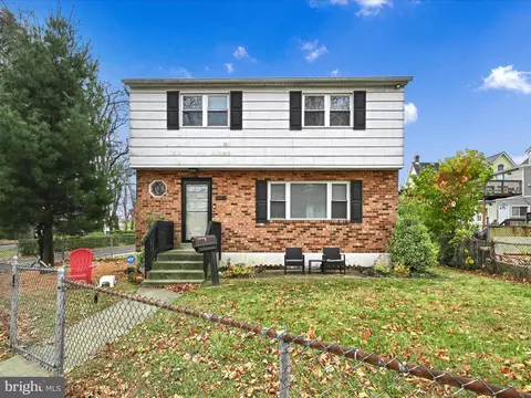 106 E Winona Ave, Norwood, PA 19074