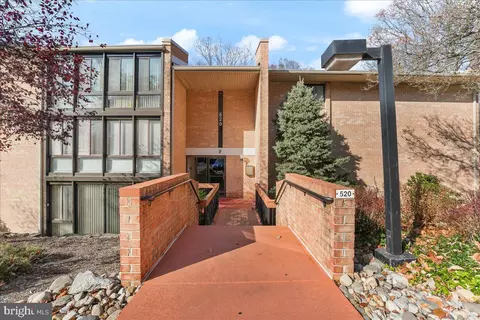 520 N Lemon St #F-4, Media, PA 19063