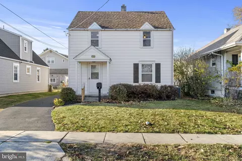 Exterior - 304 Ryanard Rd, Wallingford, PA 19086 photo 4 of 5