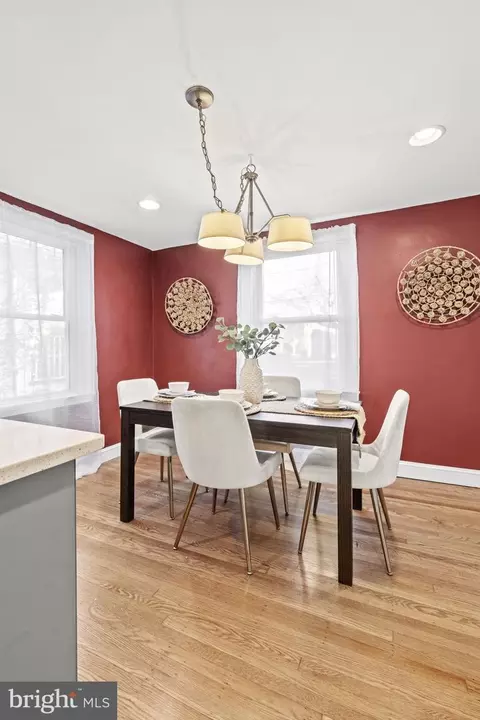 Dining - 304 Ryanard Rd, Wallingford, PA 19086 photo 2 of 3