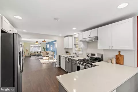 Kitchen - 304 Ryanard Rd, Wallingford, PA 19086 photo 3 of 4