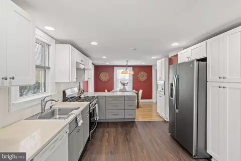 Kitchen - 304 Ryanard Rd, Wallingford, PA 19086 photo 2 of 4