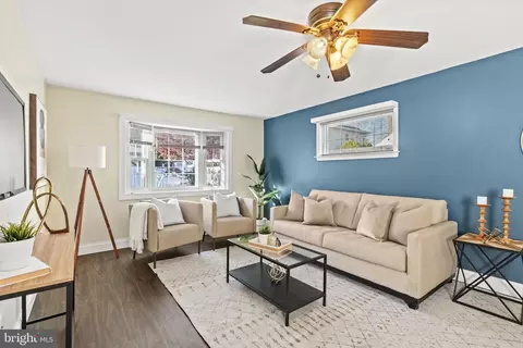 Living - 304 Ryanard Rd, Wallingford, PA 19086 photo 2 of 4