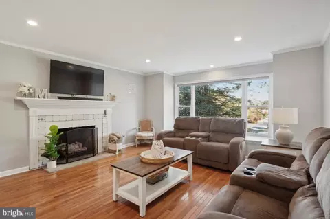 Living - 233 Bridge Rd, Ogden, PA 19061 photo 2 of 2