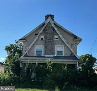 142 S Fairview Ave, Upper Darby, PA 19082
