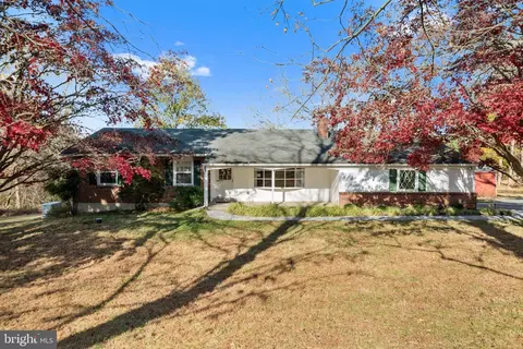 15 Ivy Mills Rd, Glen Mills, PA 19342