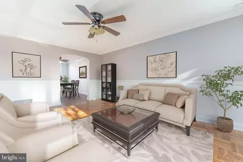2207 Windsor Ave, Drexel Hill, PA 19026