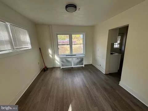 1116 Sterling Ave, Marcus Hook, PA 19061 photo 4