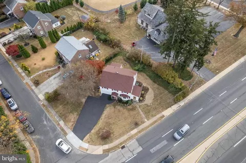 View/Area - 680 Buttonwood Dr, Springfield, PA 19064 photo 4 of 5